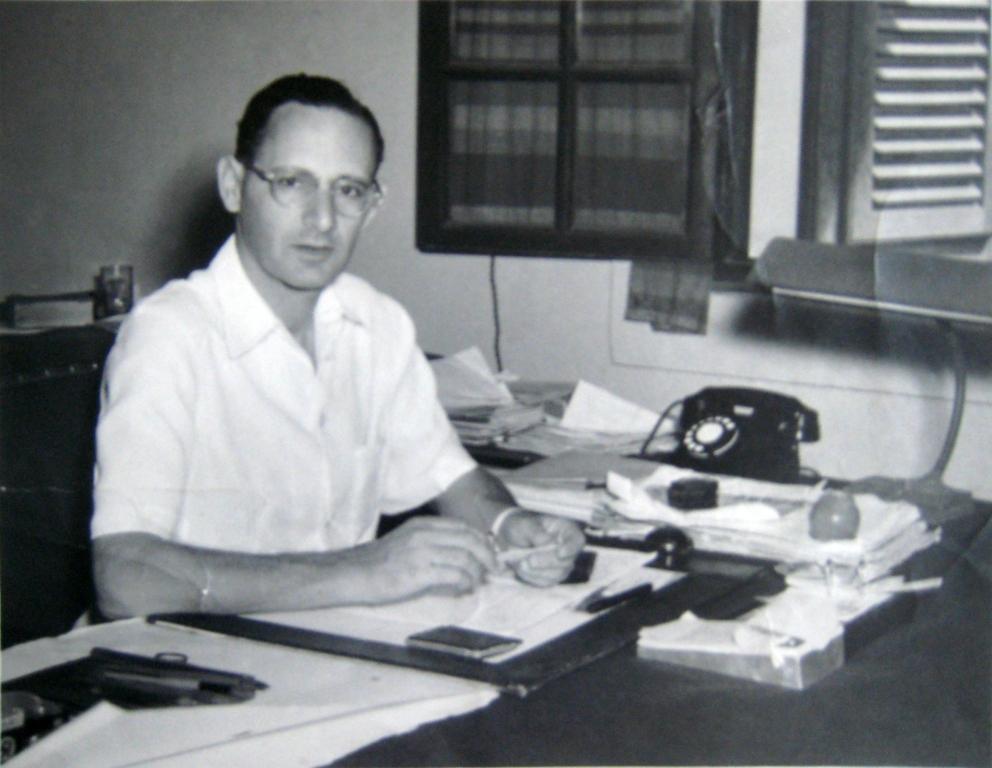 Otto Koenigsberger at his desk